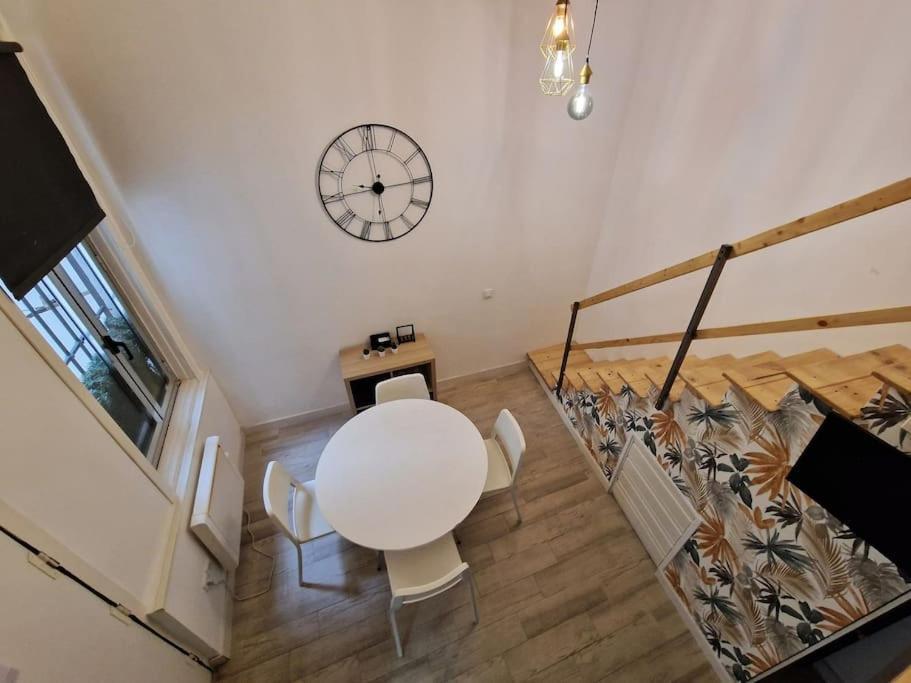 Mediodia Chica Apartamento Tipo Loft En La Latina Apartment Madrid Exterior photo