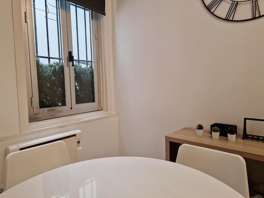 Mediodia Chica Apartamento Tipo Loft En La Latina Apartment Madrid Exterior photo